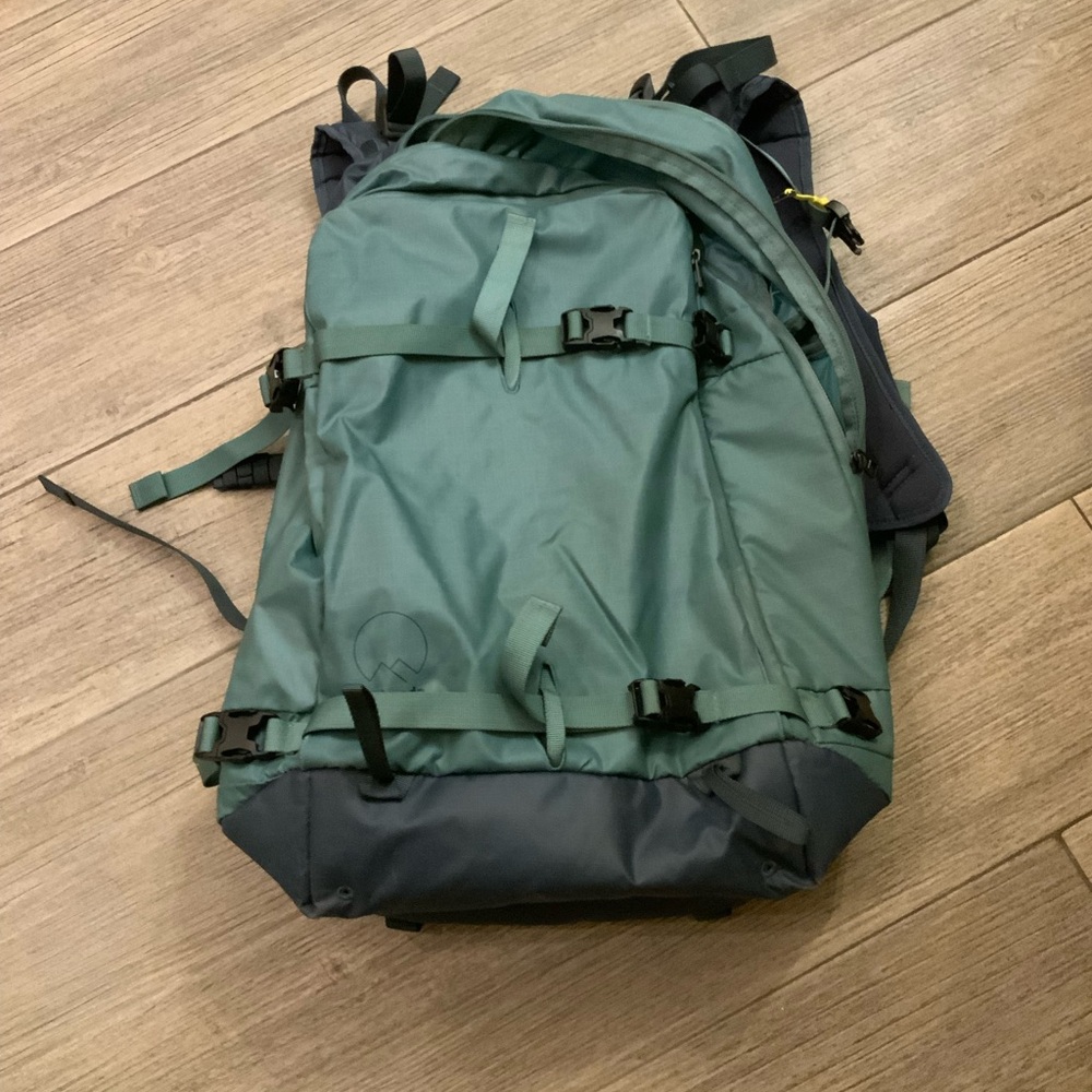 SHIMODA “Explore 60 backpack”